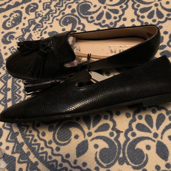 NWT Zara Loafers with Tassels - Picture 5 of 5